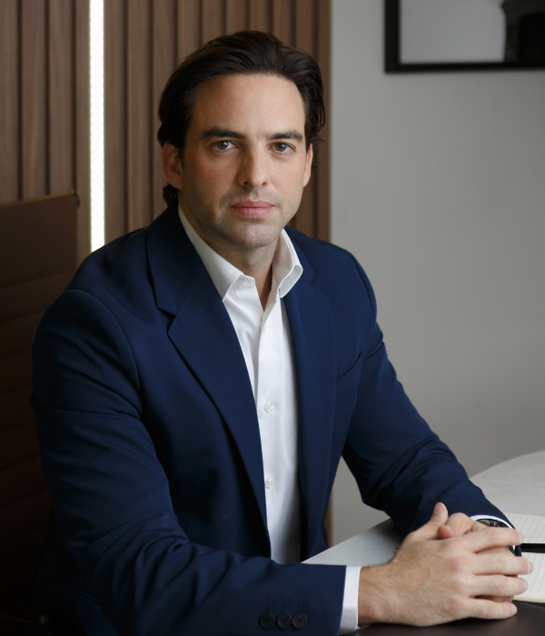 Dr. Diego Schultes